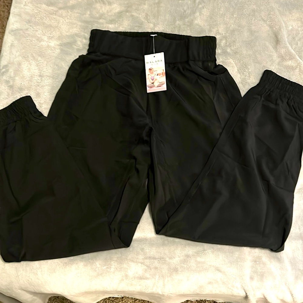 HALARA jogger pants. Bnwt never worn. Black